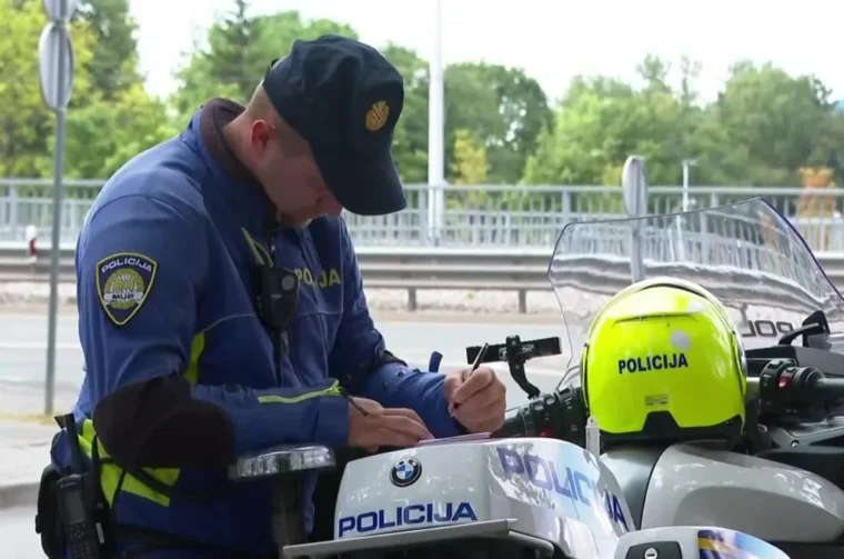 policija promet kazna motocikl rtl
