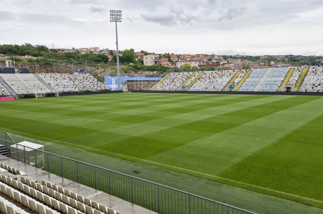 rujevica tribine prazne riportal