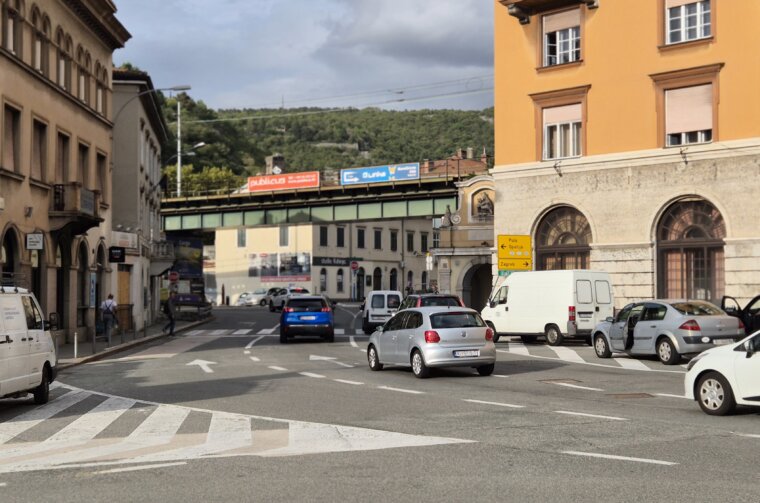 titov trg most školjić 113