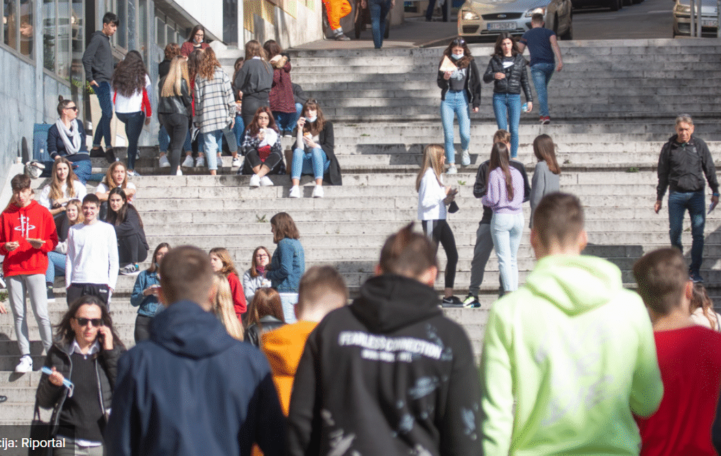 učenici riječka gimnazija stepenice riportal