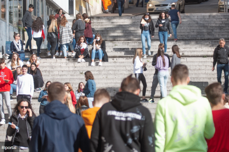 učenici riječka gimnazija stepenice riportal