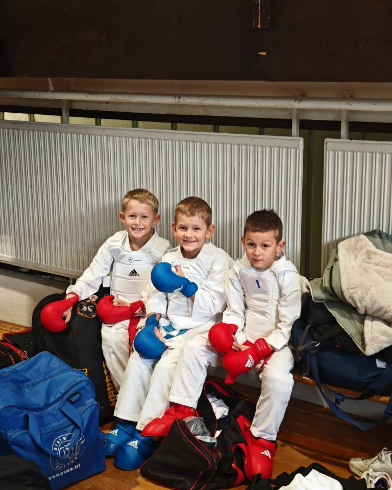 587938632_122242430582191799_5499662963305500288_n