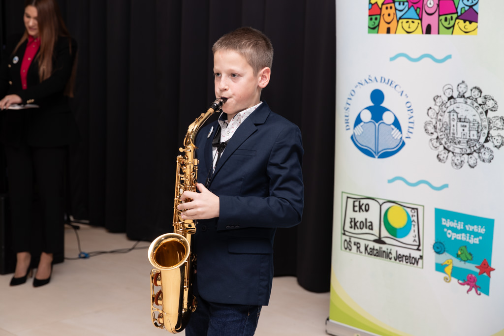 589567386_1227489949285045_4565035644234359752_n 589567386_1227489949285045_4565035644234359752_n