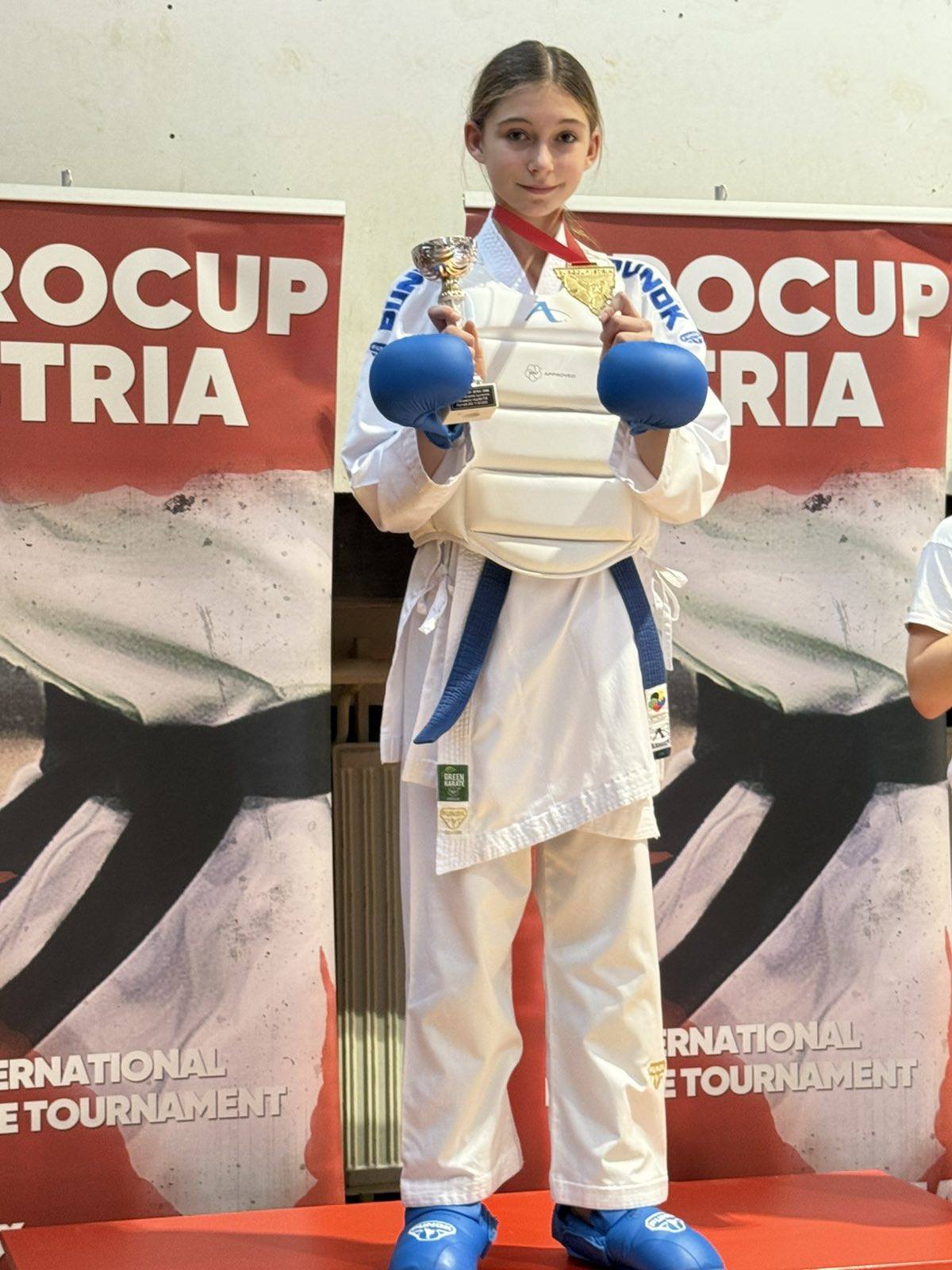 589635069_122242429802191799_364102497527592764_n