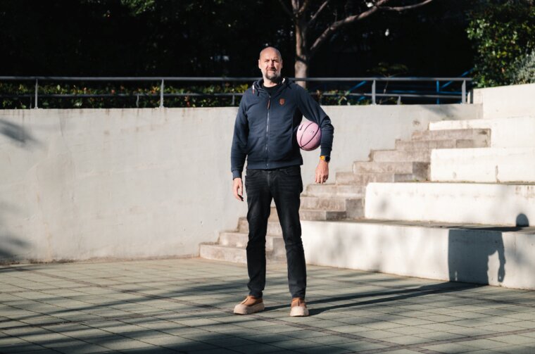 Budi mi prijatelj – Dino Radja