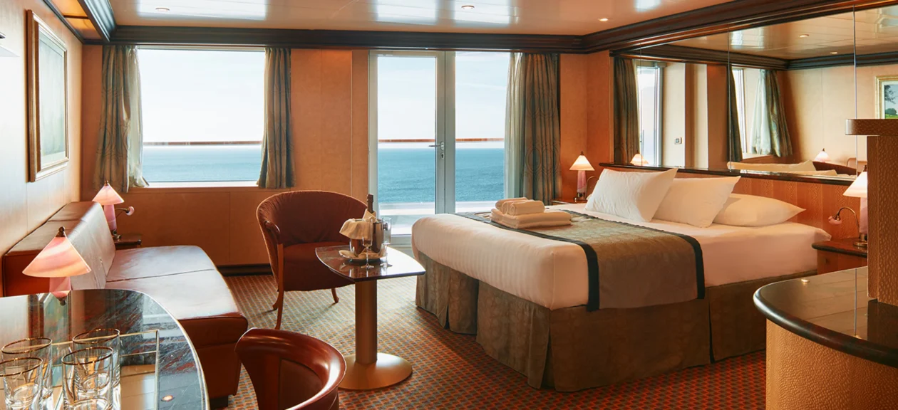 Deliziosa_Suite_Desktop_1392x636.jpg.image.2784.1272.high