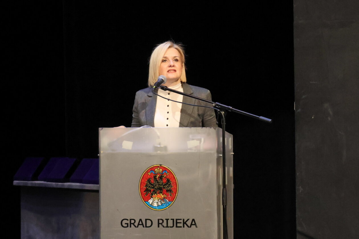 Dodjela-nagrada-najboljim-ucenicima-i-mentorima-19