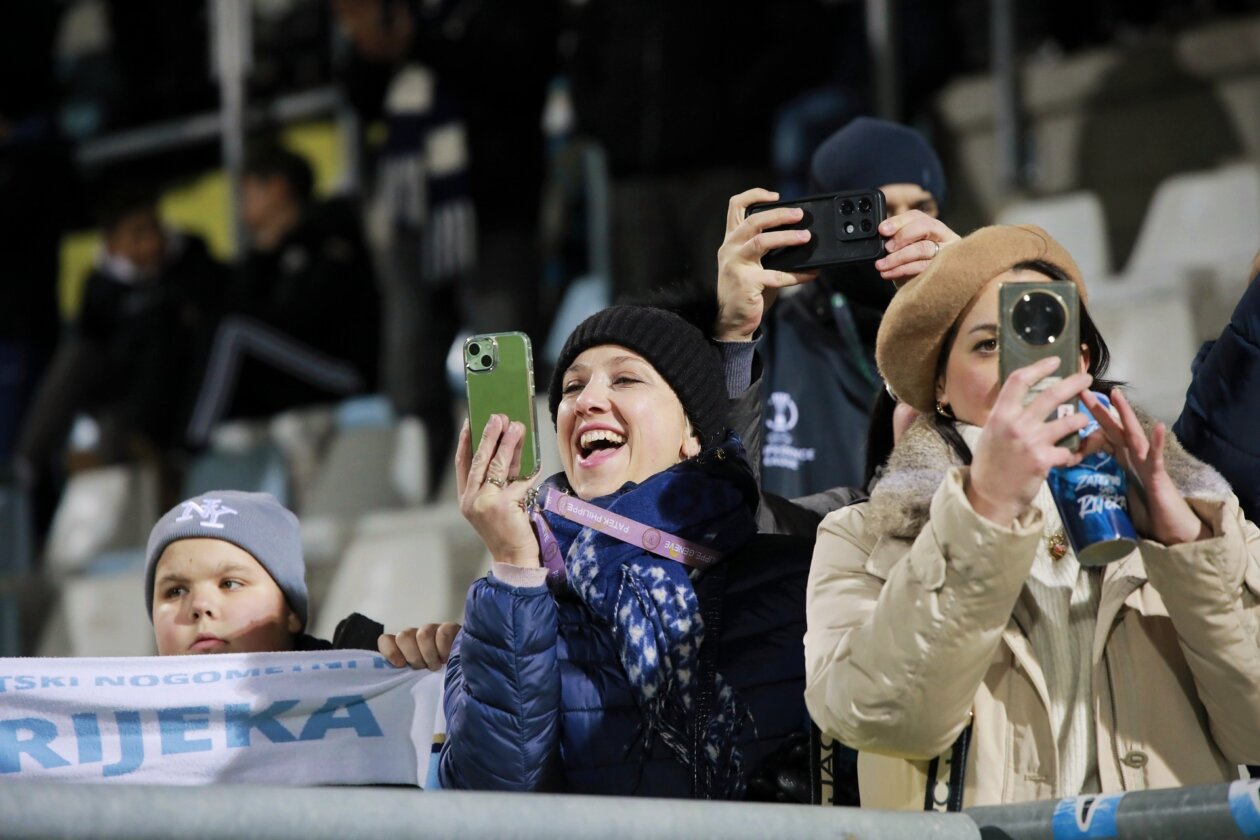 IMG_20251127_215354 IMG_20251127_215354