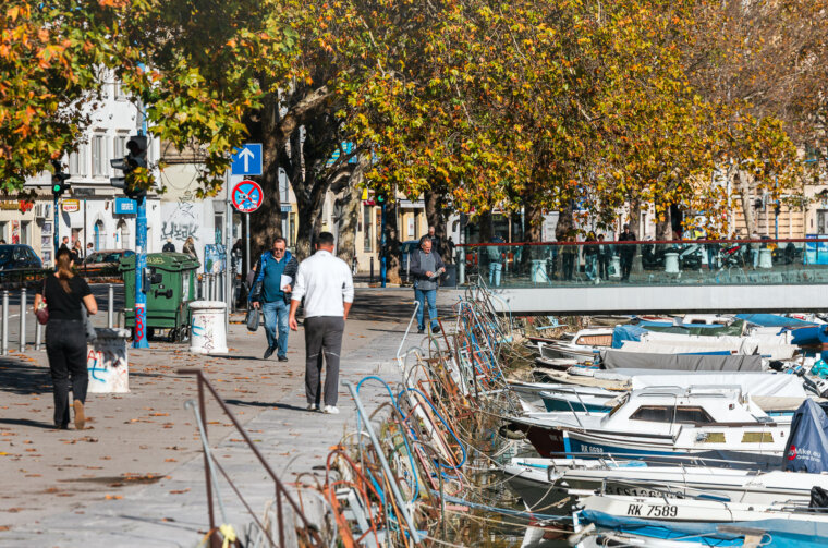 Ilustrativna Jesen grad Fiumara -7049