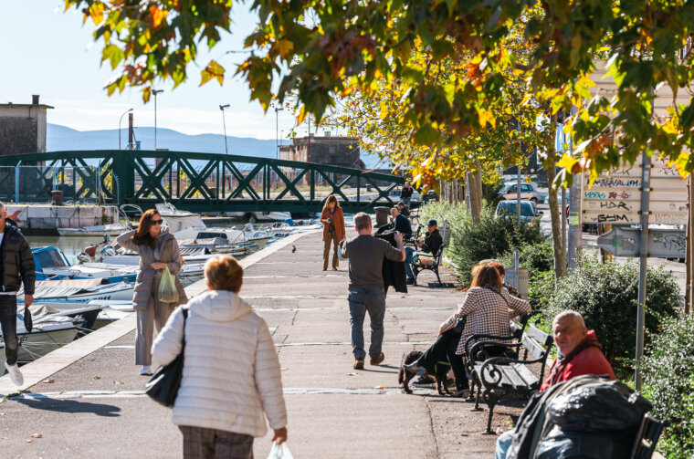 Ilustrativna Jesen grad Fiumara -7055 Ilustrativna Jesen grad Fiumara -7055