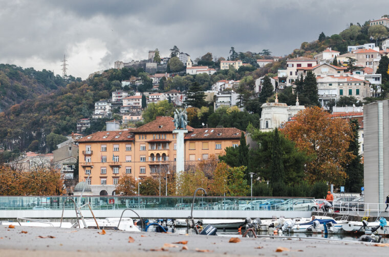 Ilustrativna jesen kiša -0038