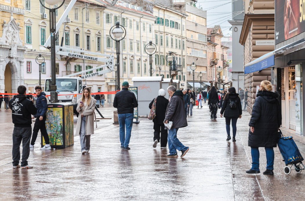 Ilustrativna jesen kiša korzo-0071 Ilustrativna jesen kiša korzo-0071