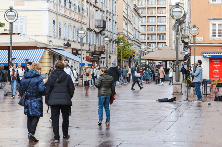 Ilustrativna jesen kiša korzo-0076 Ilustrativna jesen kiša korzo-0076