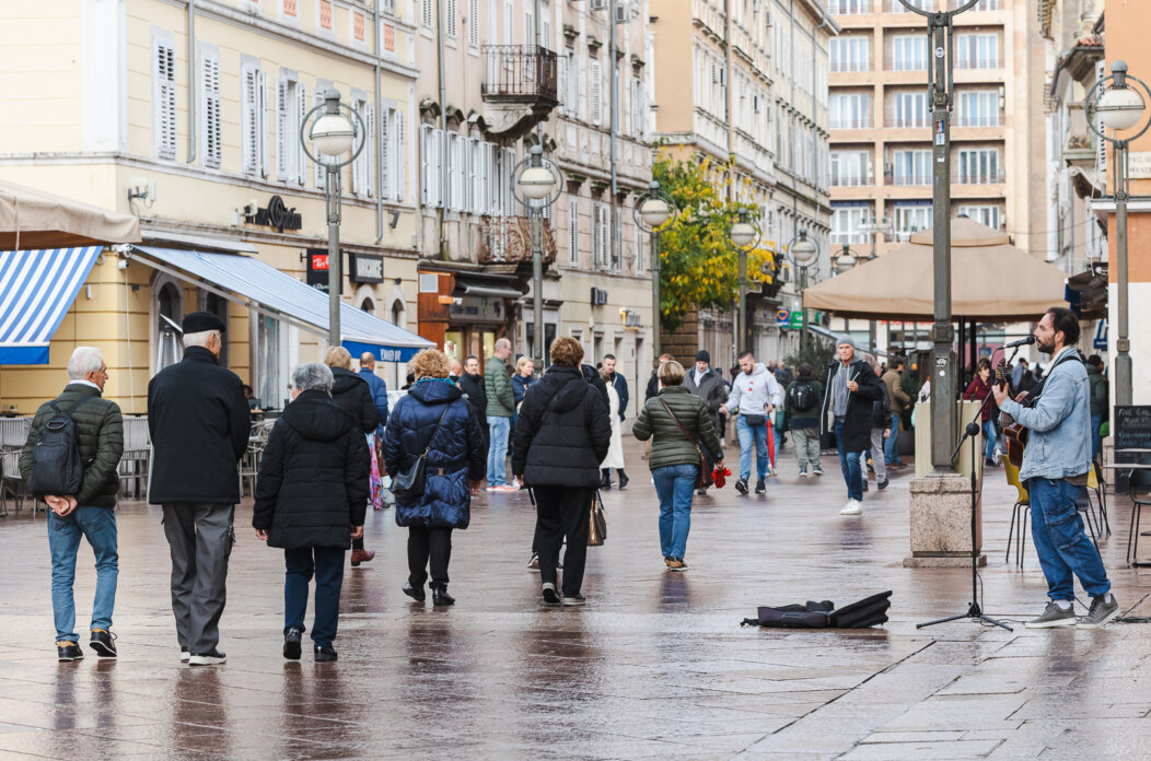 Ilustrativna jesen kiša korzo-0080 Ilustrativna jesen kiša korzo-0080