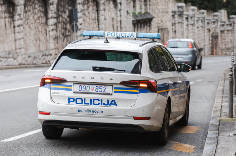 Ilustrativna jesen promet Ulica Žrtava fašizma policija-0155