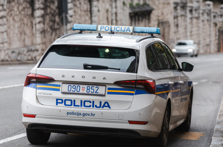 Ilustrativna jesen promet Ulica Žrtava fašizma policija-0157