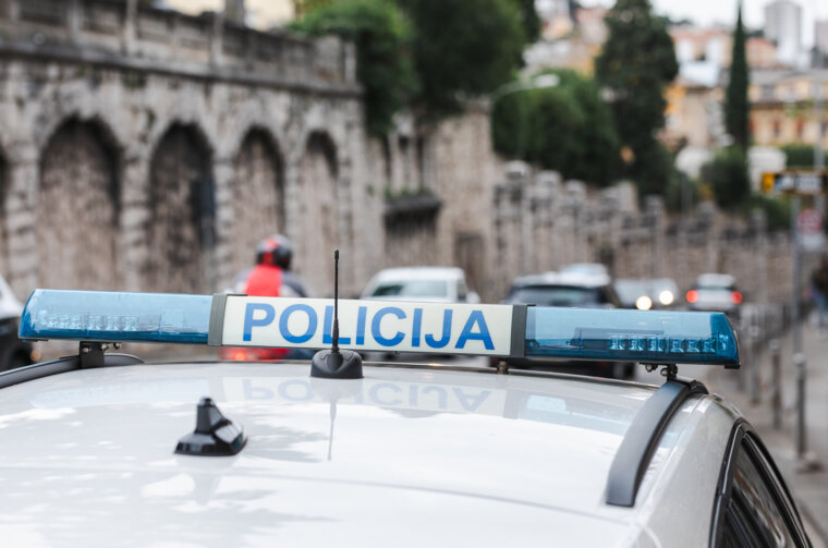 Ilustrativna jesen promet Ulica Žrtava fašizma policija-0162 Ilustrativna jesen promet Ulica Žrtava fašizma policija-0162