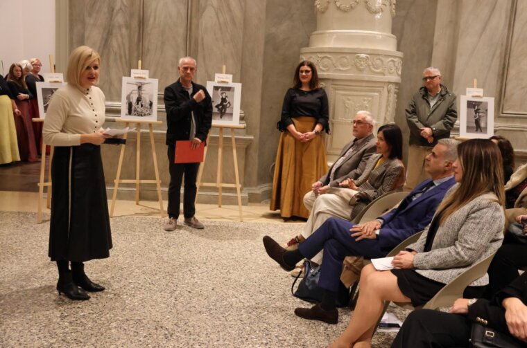 Izlozba-o-Carlosu-Arayi-7-1200×800