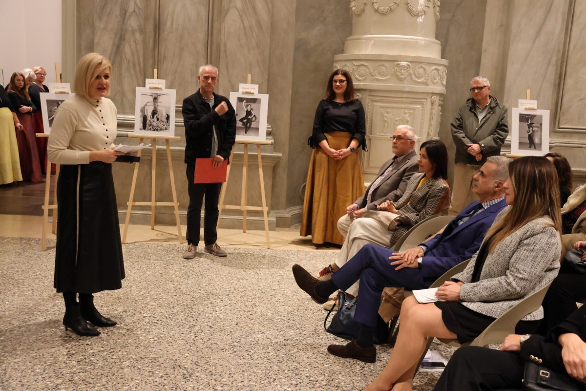 Izlozba-o-Carlosu-Arayi-7-1200×800