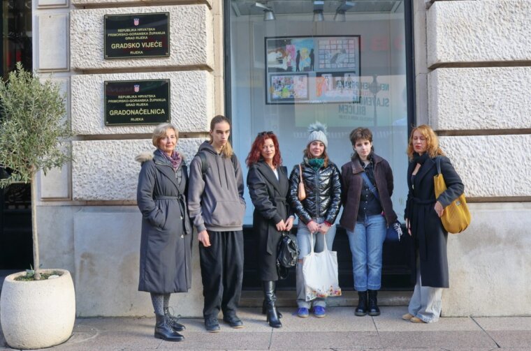 Otvorenje-izlozbe-Sigurno-mjesto-u-izlozima-Grada-Rijeke-6-1200×800