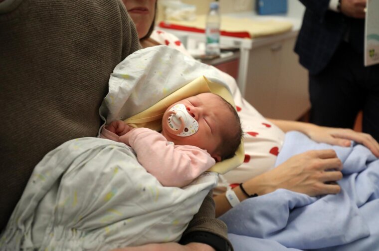 Pula: Prvorođena beba u 2025. u Istri je porečanka Eva