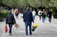 Rijeka: Građani obilaze grobove najmilijih na gradskom groblju Drenova na dan Svih svetih