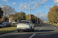Zagreb: Testno vozilo tvrtke PROJECT 3 MOBILITY ovih dana vozi ulicama Novog Zagreba u autonomnom režimu voznje Zagreb: Testno vozilo tvrtke PROJECT 3 MOBILITY ovih dana vozi ulicama Novog Zagreba u autonomnom režimu voznje