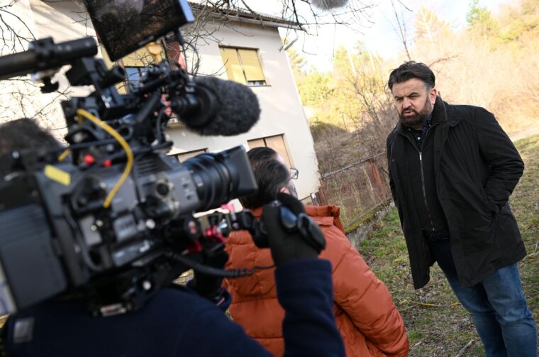 Proveli smo jedan dan na snimanju Dosjea Jarak: Serijski ubojice trovali su ljude za par stotina kuna Proveli smo jedan dan na snimanju Dosjea Jarak: Serijski ubojice trovali su ljude za par stotina kuna