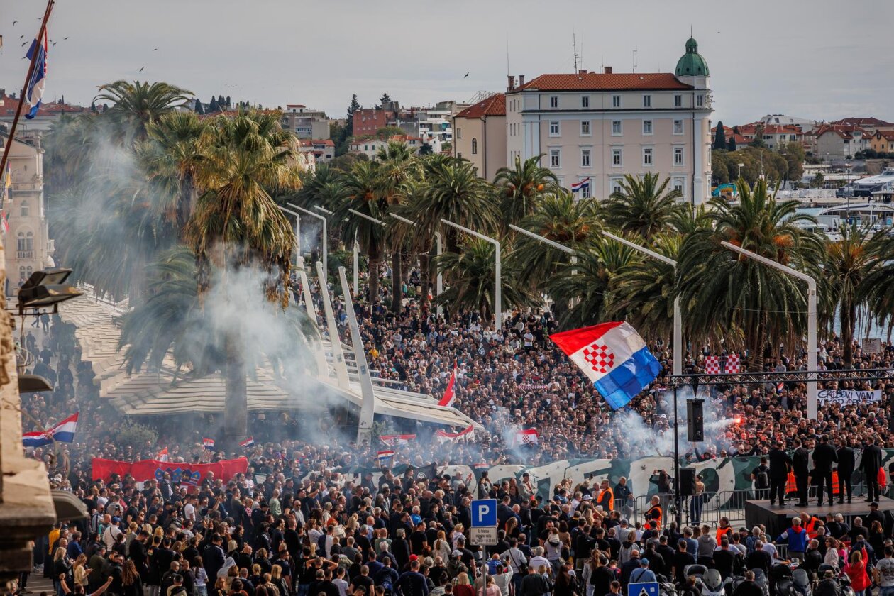 Split: Torcida na Rivi održala prosvjed