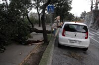 ARHIVA: Na dananji 2013. dan olujna bura s orkanskim udarima  poharala je Rijeku