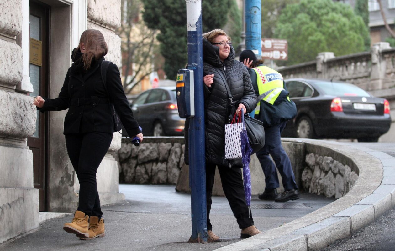 ARHIVA: Na dananji 2013. dan olujna bura s orkanskim udarima  poharala je Rijeku