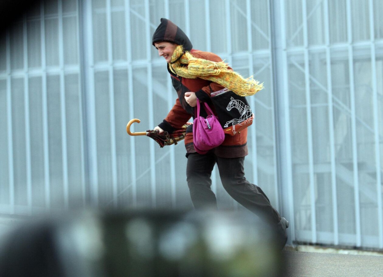 ARHIVA: Na dananji 2013. dan olujna bura s orkanskim udarima  poharala je Rijeku