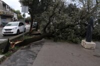 ARHIVA: Na dananji 2013. dan olujna bura s orkanskim udarima  poharala je Rijeku