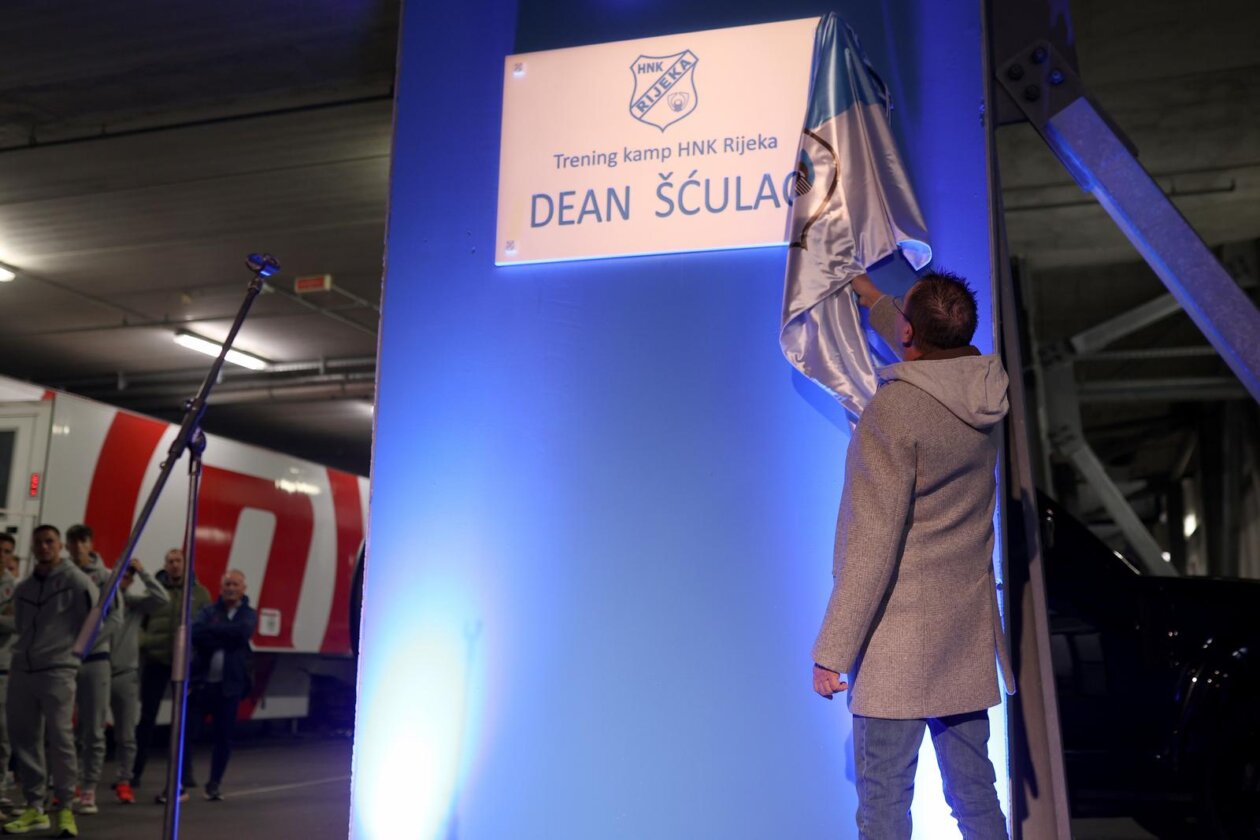 Rijeka: Otkrivanje ploče u čast Deana Šćulca Rijeka: Otkrivanje ploče u čast Deana Šćulca