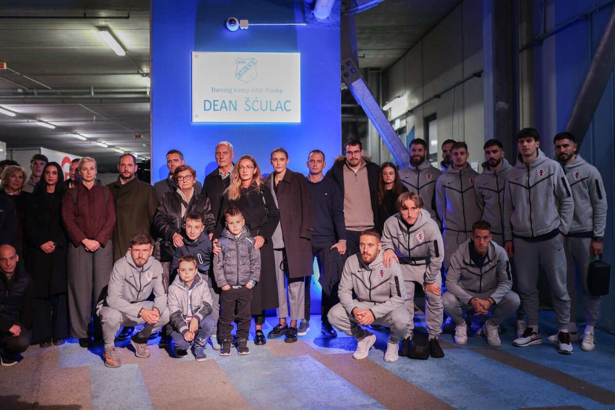 Rijeka: Otkrivanje ploče u čast Deana Šćulca Rijeka: Otkrivanje ploče u čast Deana Šćulca