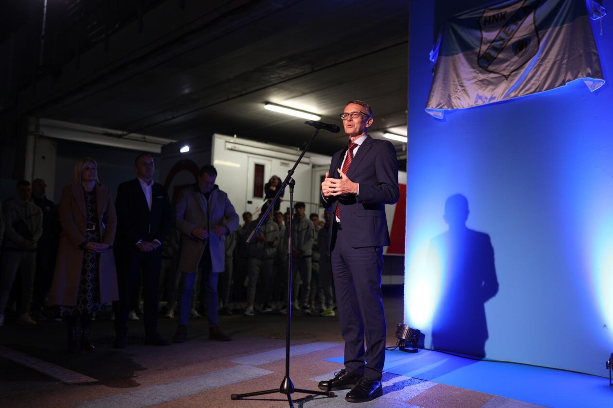 Rijeka: Otkrivanje ploče u čast Deana Šćulca Rijeka: Otkrivanje ploče u čast Deana Šćulca