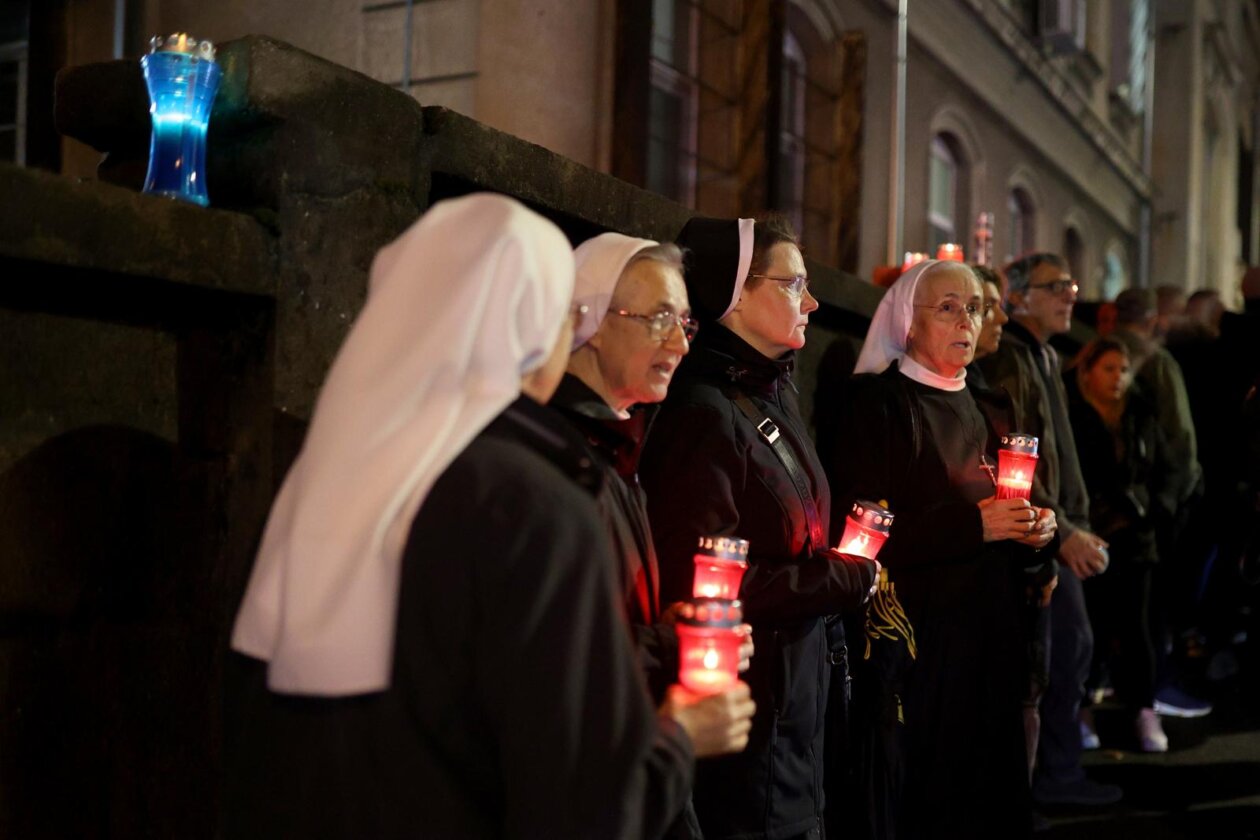 Armada RIjeka organizirala mimohod u čast žrtve Vukovara