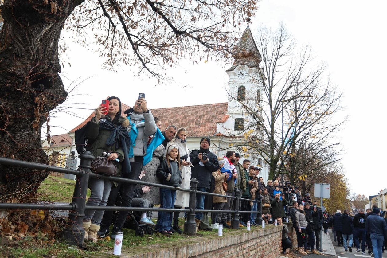 Vukovar: Kolona sjećanja na žrtvu Vukovara