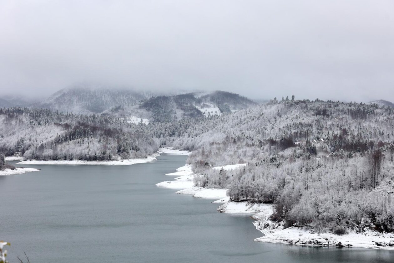 Snijeg je zabijelo Gorski Kotar
