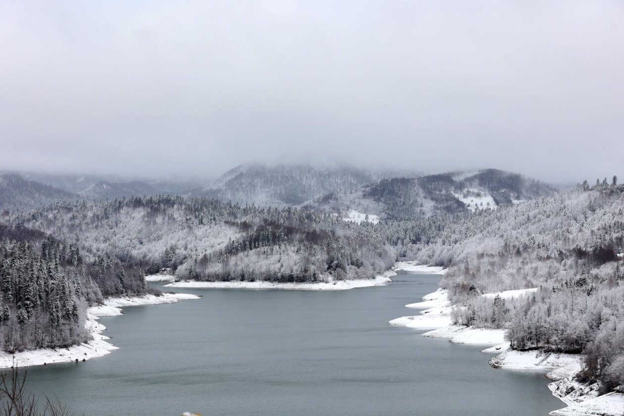 Snijeg je zabijelo Gorski Kotar