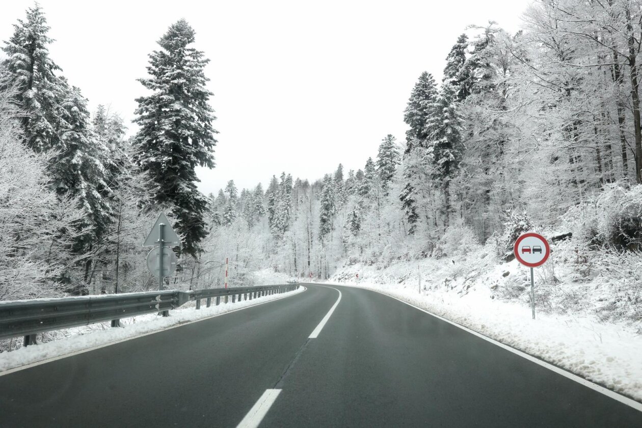 Snijeg je zabijelo Gorski Kotar