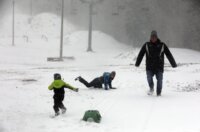Platak: Zbog lošeg vremena malobrojni izletnici uživaju u snijegu