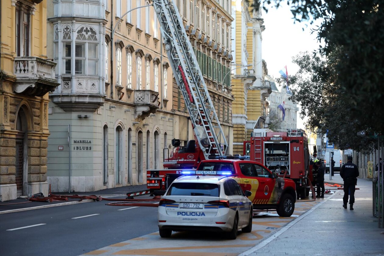 Rijeka: Požar nekoliko stanova u zgradu u Zanonovoj ulici