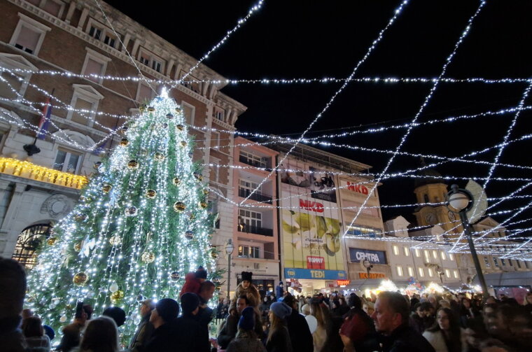 Paljenje-blagdanske-rasvjete-10