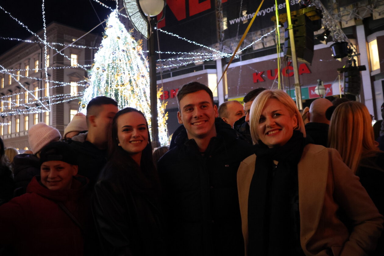 Paljenje-blagdanske-rasvjete-6