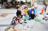 Postavljanje-ukrasa-na-Adventski-vijenac-7-1200×800