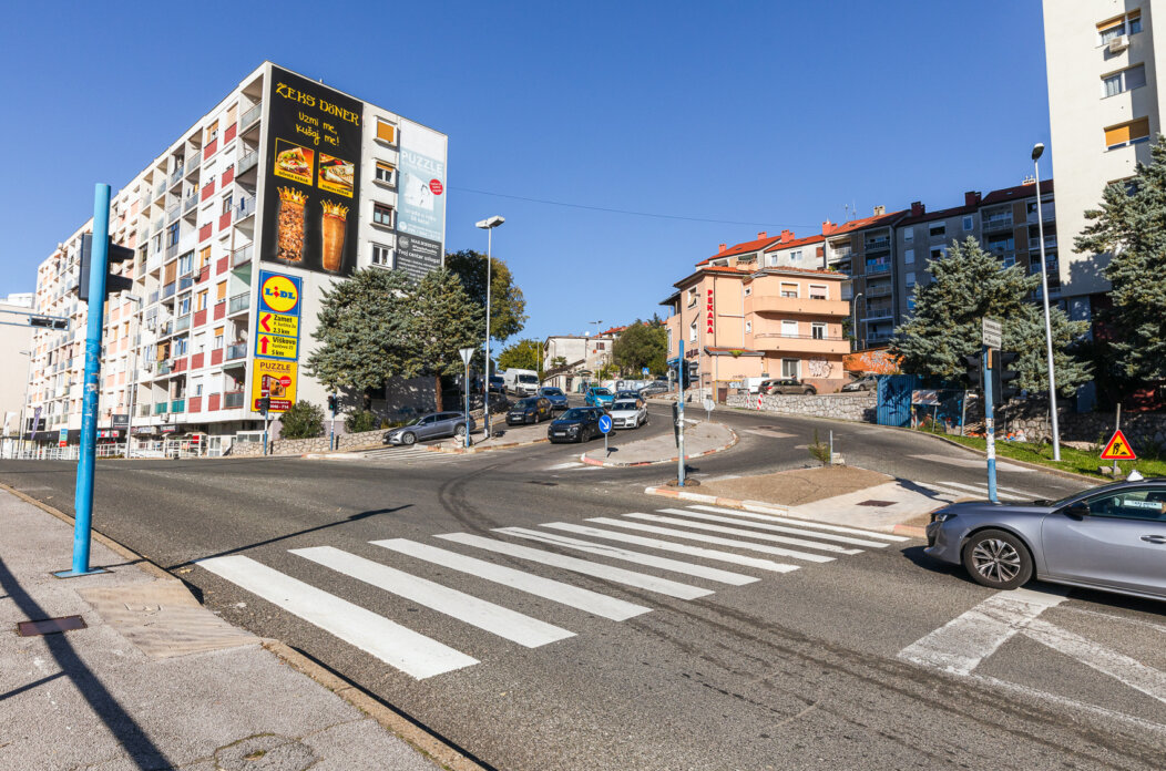 Promet Pehlin Vukovarska ulica raskršće-7994