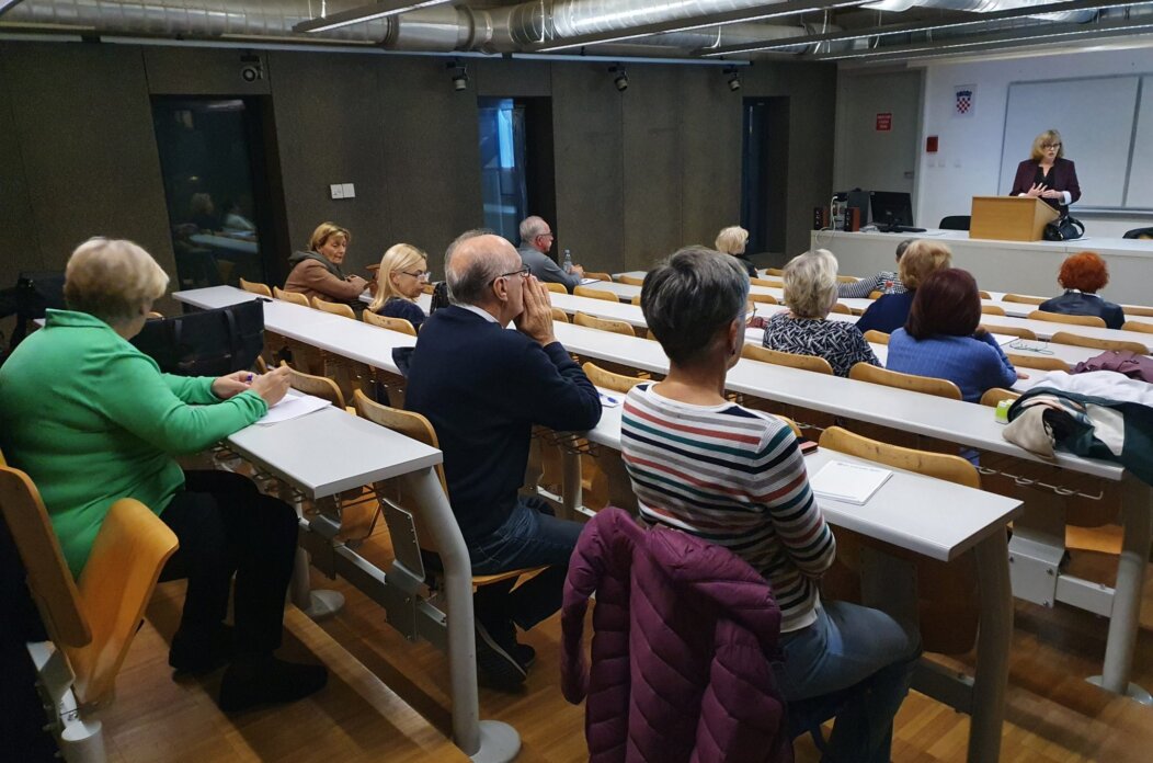 SVEUCILISTE ZA TRECU DOB (2)