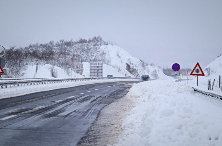 fa76e10e-20d1-4f93-9c02-4606b327ae20