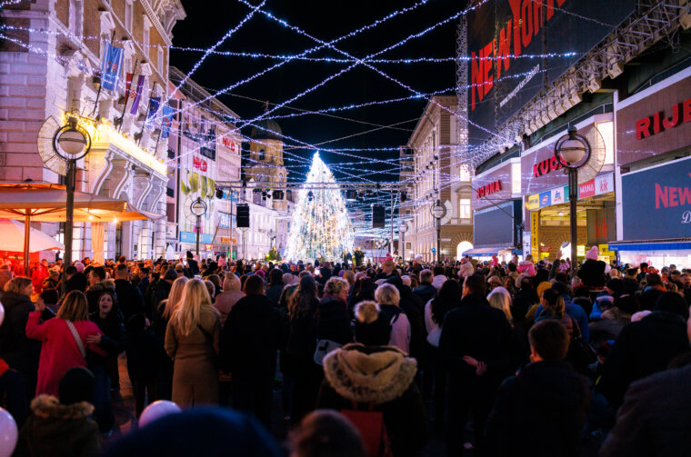 2025-11-29 ADVENT_KORZO-86 1